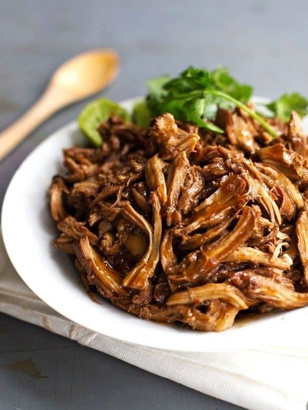 Honey Glazed Crockpot Chicken Adobo - simple pantry ingredients, hardly any hands-on time, 200 calories. | https://global-wellness.site