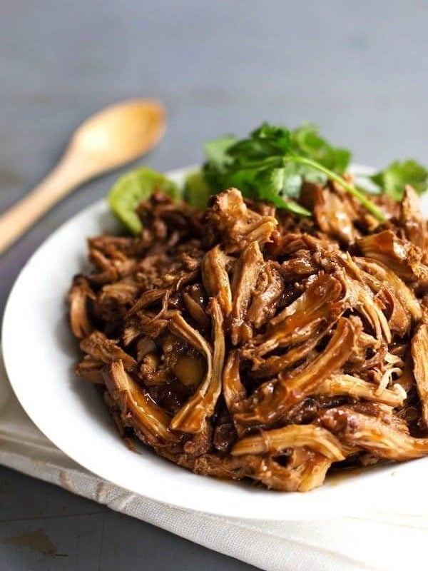 Honey Glazed Crockpot Chicken Adobo - simple pantry ingredients, hardly any hands-on time, 200 calories. | https://global-wellness.site