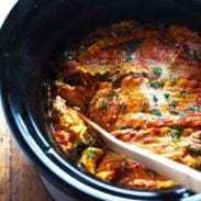 Super Easy Skinny Veggie Crockpot Lasagna - a handful of simple ingredients for a healthy family dinner. | https://global-wellness.site