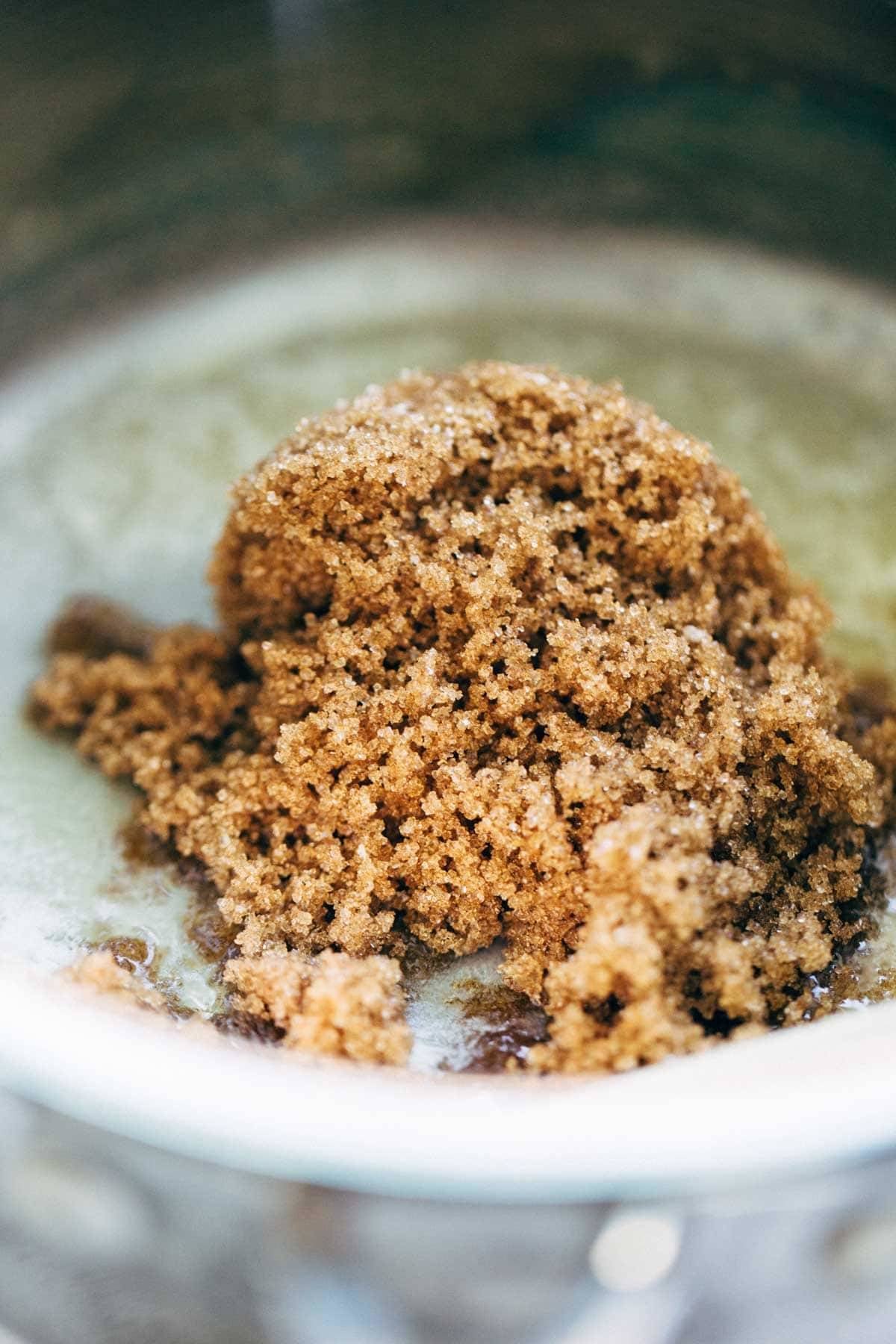 These layered bars are so simple! Loaded with homemade caramel and apples. Caramely apple layer tucked in by a brown sugar-y crust on both sides. | pinchofyum.com These layered bars are so simple! Loaded with homemade caramel and apples. Caramely apple layer tucked in by a brown sugar-y crust on both sides. | pinchofyum.com