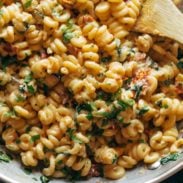A picture of Creamy Garlic Sun-Dried Tomato Pasta